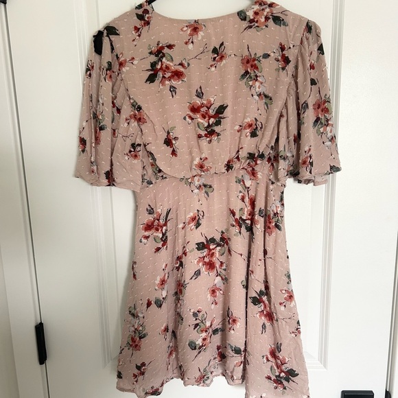 Lost + Wander Blush Floral Textured  Mini Dress Small - Picture 3 of 3